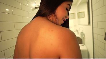My STEPSISTER loves getting fucked in the bathroom! Papuchizz - Manuela Vae
