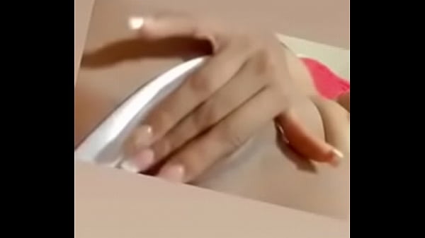 Tocándome para no aburrirme