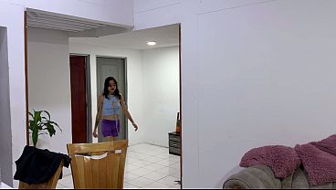 Llego a corregir a mi hijastra y me la follo muy duro como castigo