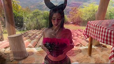 NAUGHTY AND HORNY BUNNY LIKES TO GET IT UP THE ASS!! - KATTY BLAKE