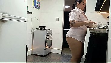 Stephanie shows her tits and ass