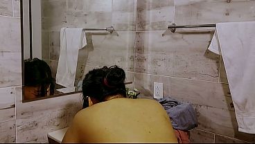 Chupando y follando el coño de Salma