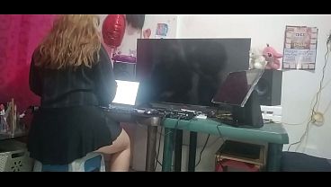 Provocando A Mi Empleada!! en La Oficina!!!!