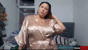 YELIXNOW HORNY MILF WORKING OUT BIG BOOBS BOUNCING