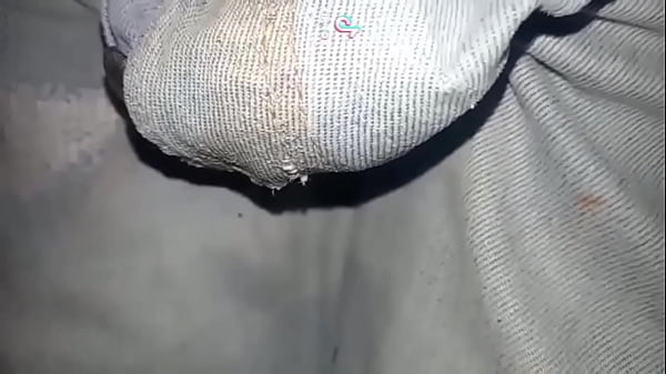 Pañal orinado con múltiples orgasmos
