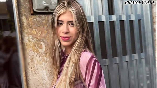Colombian Latina blonde fucks her longtime friend in her own home - Brian Evansx