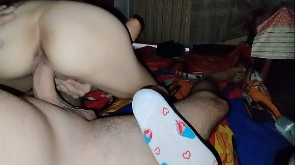 Coño venezolano hambriento se traga entero una gran verga en cucuta, COLOMBIA