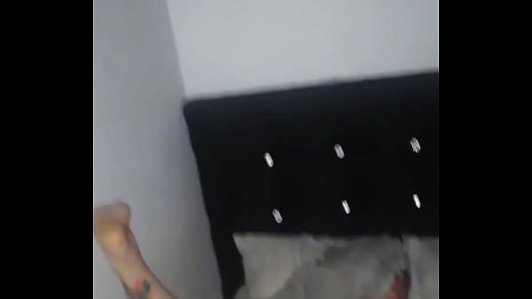 Madura latina se masturba su vagina caliente