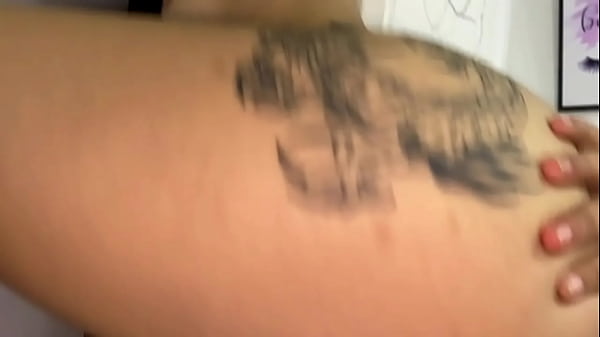 sexo lesbico le follo el coño a mi hijastra