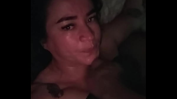 Casero Madurita chupa polla y se traga toda su leche. amateur