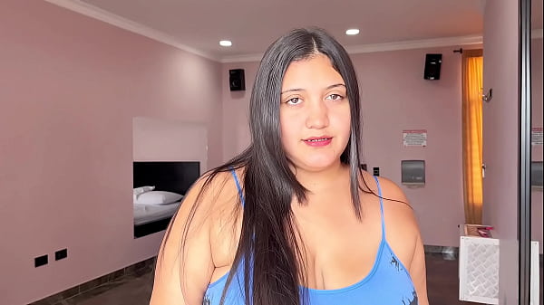 Mucama sumisa de servicio folla así patrón cuando su esposa no está en casa