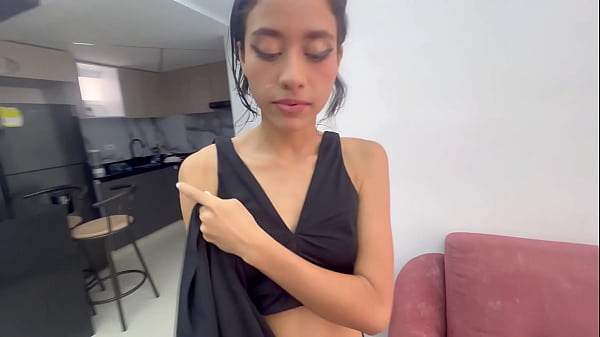 NO HERMANASTRO NO ME QUITES LA CAMISA, PORQUE NO TENGO NADA DEBAJO DE ELLA!!