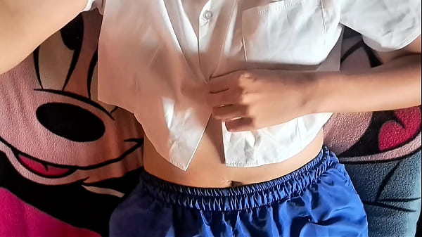 Chica tímida Latina seducida y follada duro